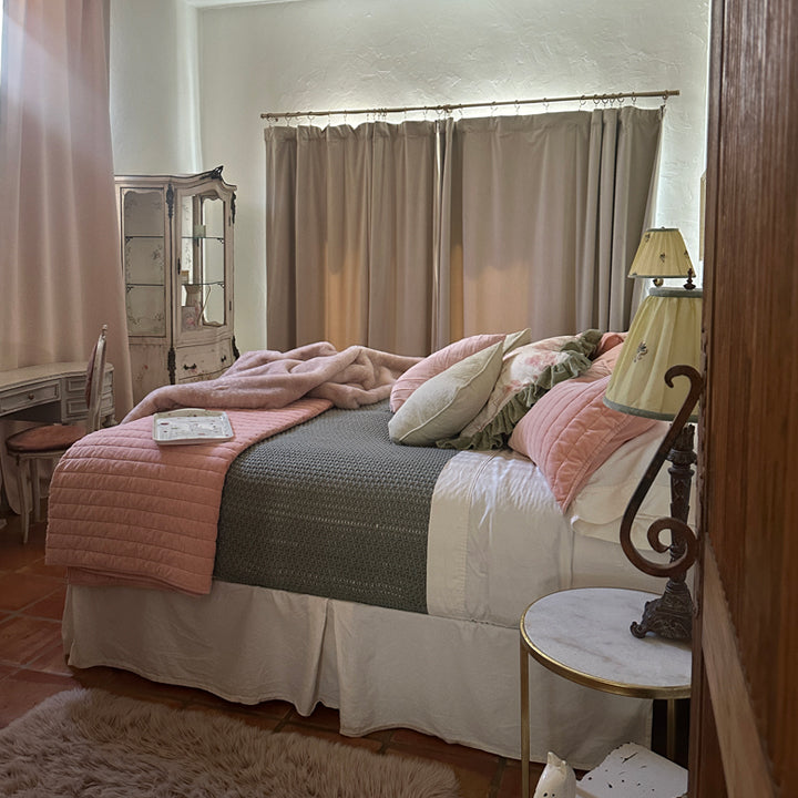 Pienk Kamer – Private Vineyard Room at TWP Winery & Farmhouse